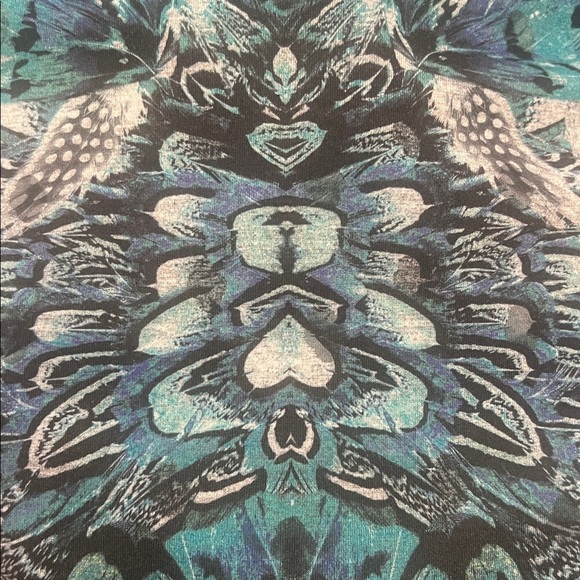 Chico’s -Blue Patterned Women's Top - Picture 5 of 5